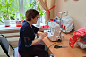 В Саратове мать участника СВО шьет народные костюмы для артистов